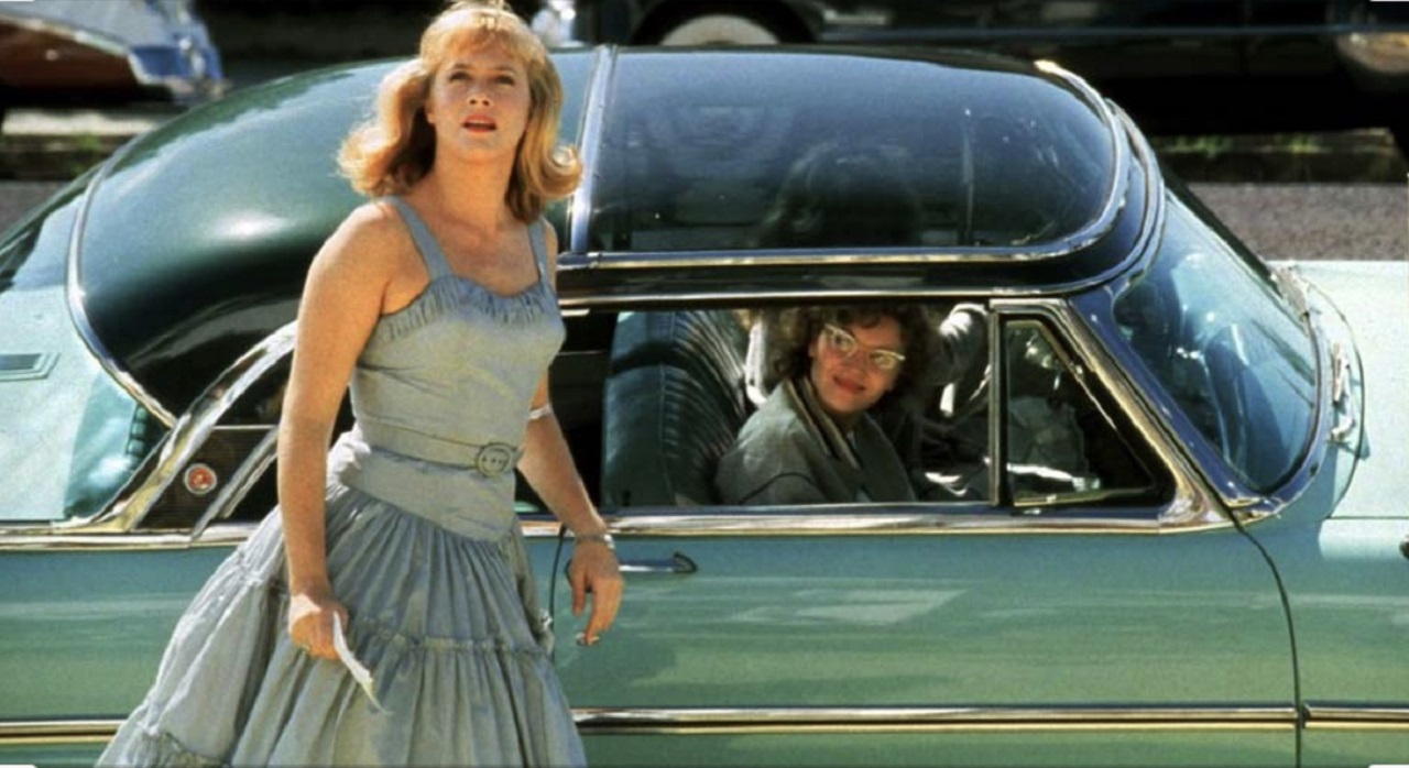 Kathleen Turner travels back to her senior high school year in Peggy Sue Got Married (1986)