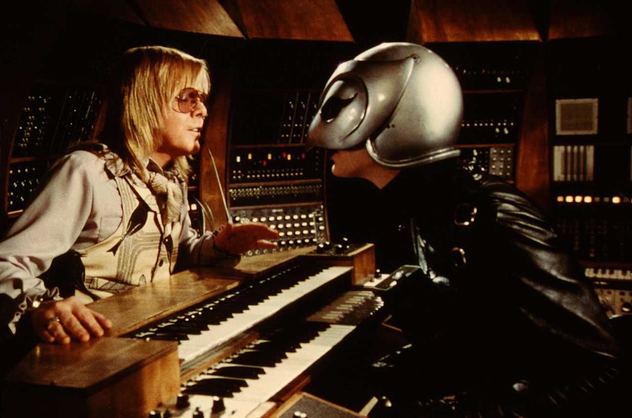 Swan (Paul Williams) and The Phantom (William Finley) in The Phantom of the Paradise (1974)