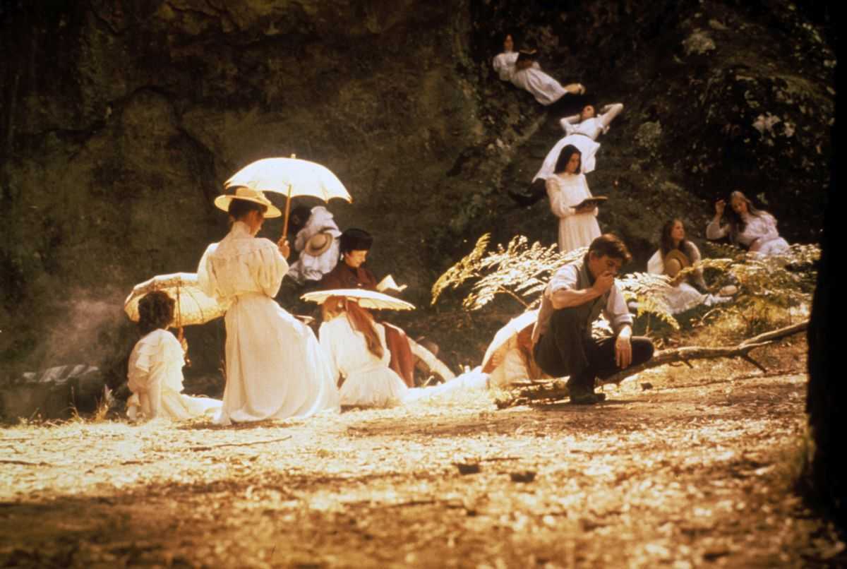 The picnic in The Picnic at Hanging Rock (1975)