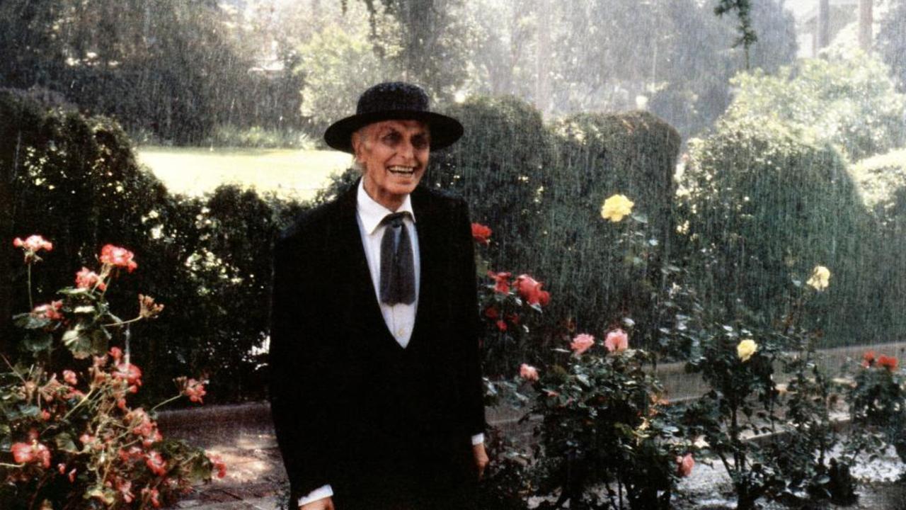 Julian Beck as Reverend Kane in Poltergeist II: The Other Side (1986)