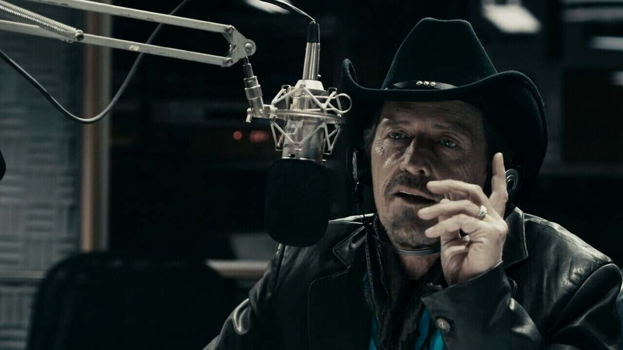 Stephen McHattie as radio host Grant Mazzy in Pontypool (2008)