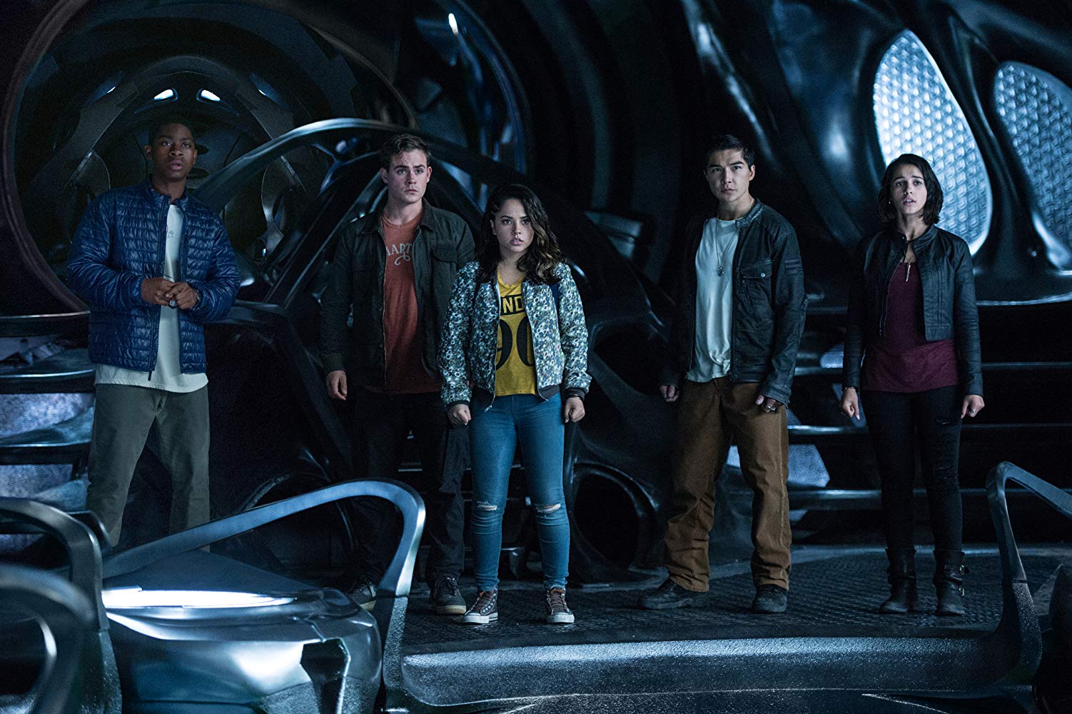 (l to r) R.J. Cyler, Dacre Montgomery, Becky G, Ludi lin and Naomi Scott in Power Rangers (2017)