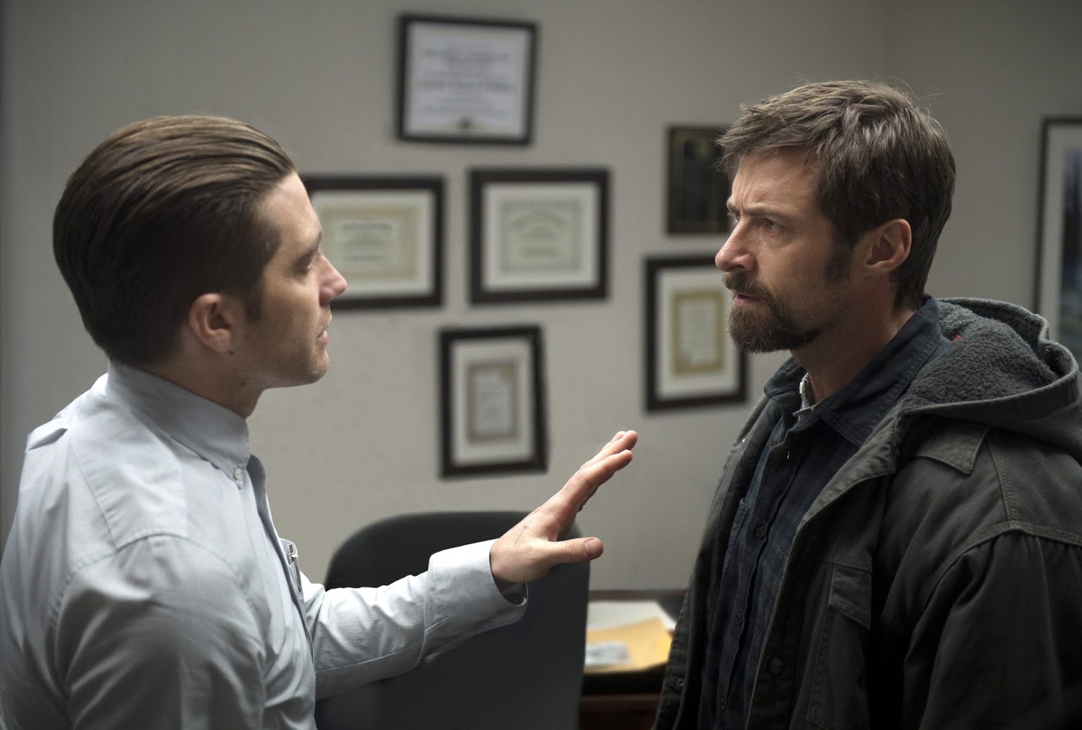 Jake Gyllenhaal and Hugh Jackman in Prisoners (2013)