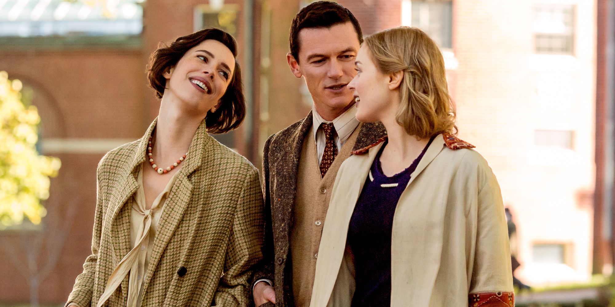 Elizabeth Marston (Rebecca Hall), William Moulton Marston (Luke Hall) and Olive Byrne (Bella Heathcote) in Professor Marston and the Wonder Women (2017)