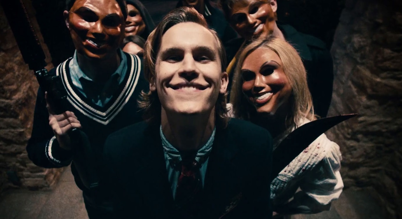 The crazies outside the door in The Purge (2013)