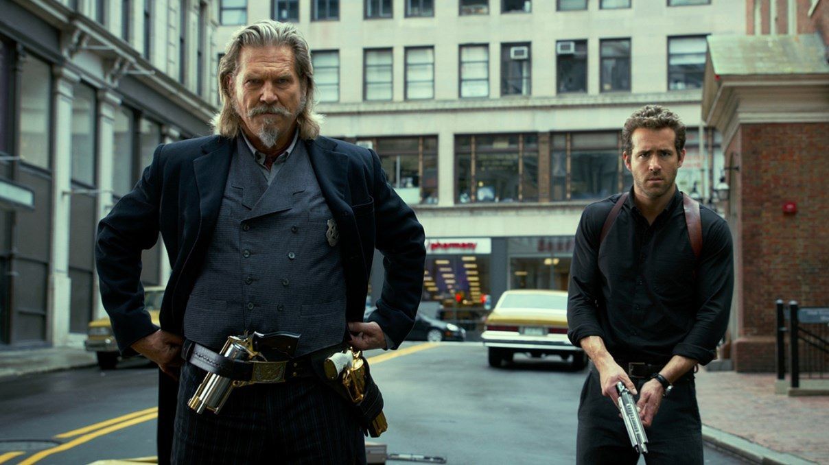 Roy Pulsipher (Jeff Bridges) and Nick Walker (Ryan Reynolds) in R.I.P.D. (2013)