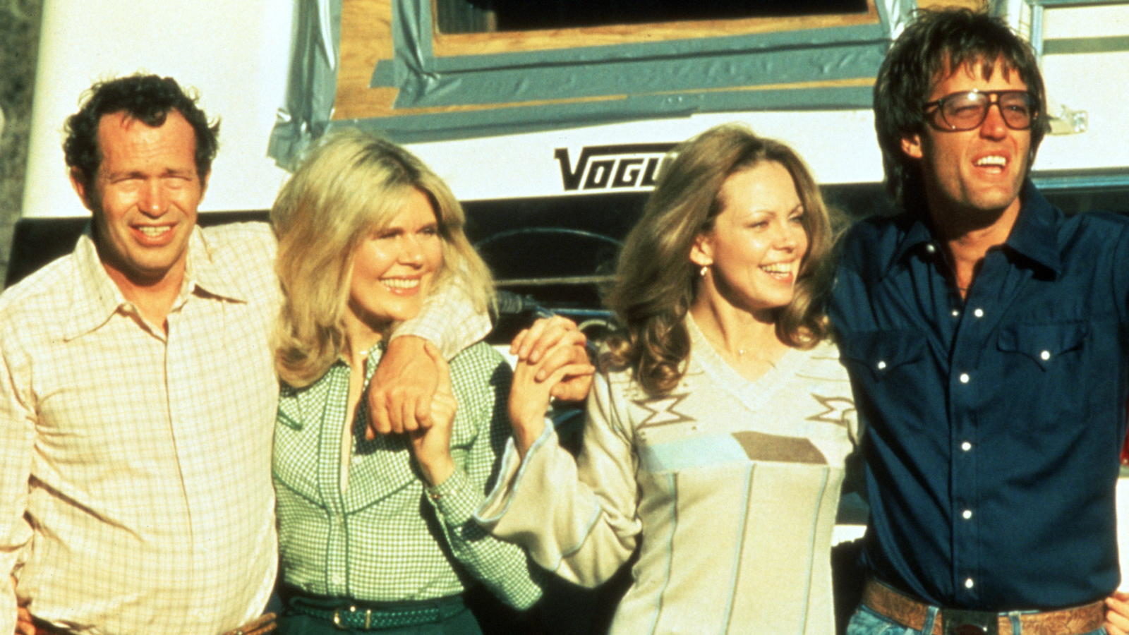 Two couples on a road trip - (l to r) Warren Oates, Loretta Swit, Lara Parker, Peter Fonda in Race with the Devil (1975)