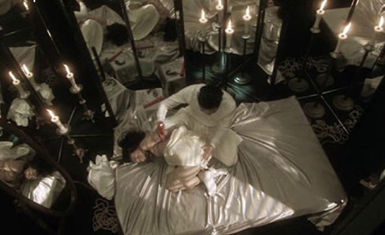 Perverse love scenes in a hotel room of mirrors in the Mirror Hell episode of Rampo Noir (2005)