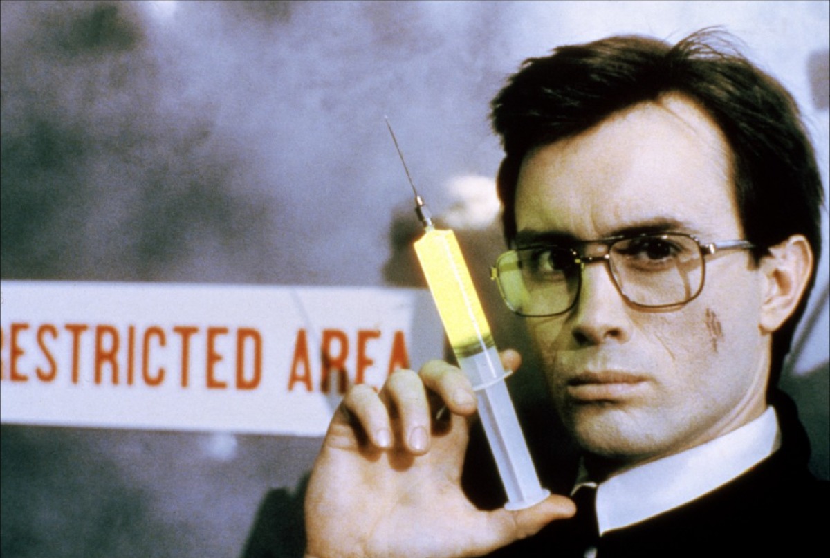 Jeffrey Combs as Herbert West in Re-Animator (1985)