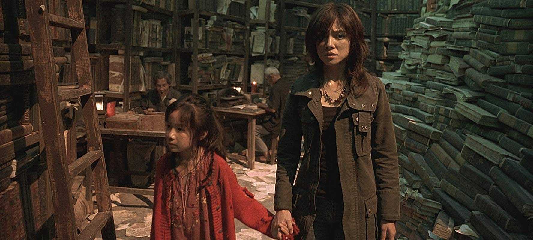 Lee Sinje and young Yaqi Zeng in Re-Cycle (2006)