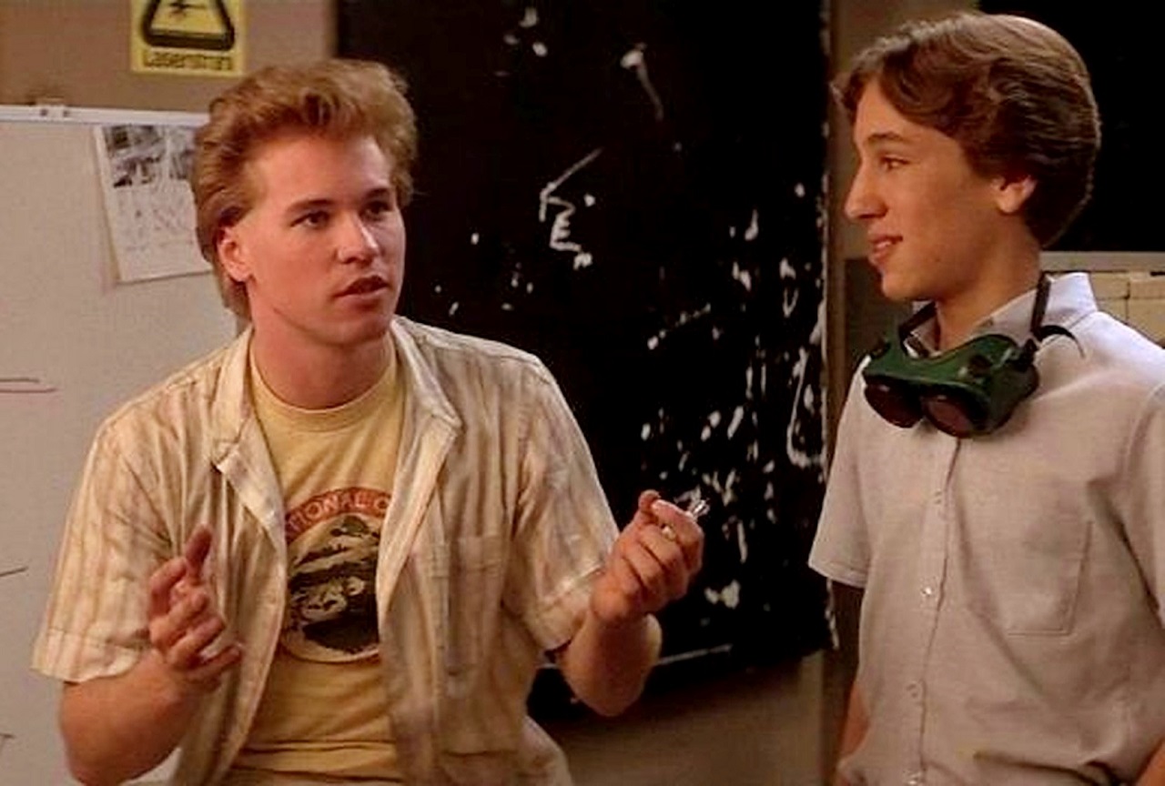 Chris Knight (Val Kilmer) and Mitch Taylor (Gabe Jarret) in Real Genius (1985)