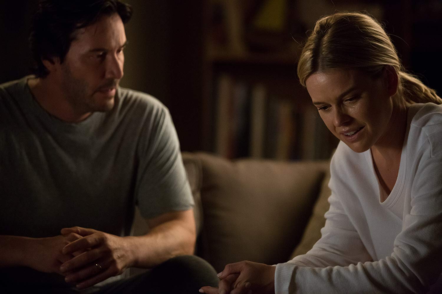 Keanu Reeves and wife Alice Eve in Replicas (2018)