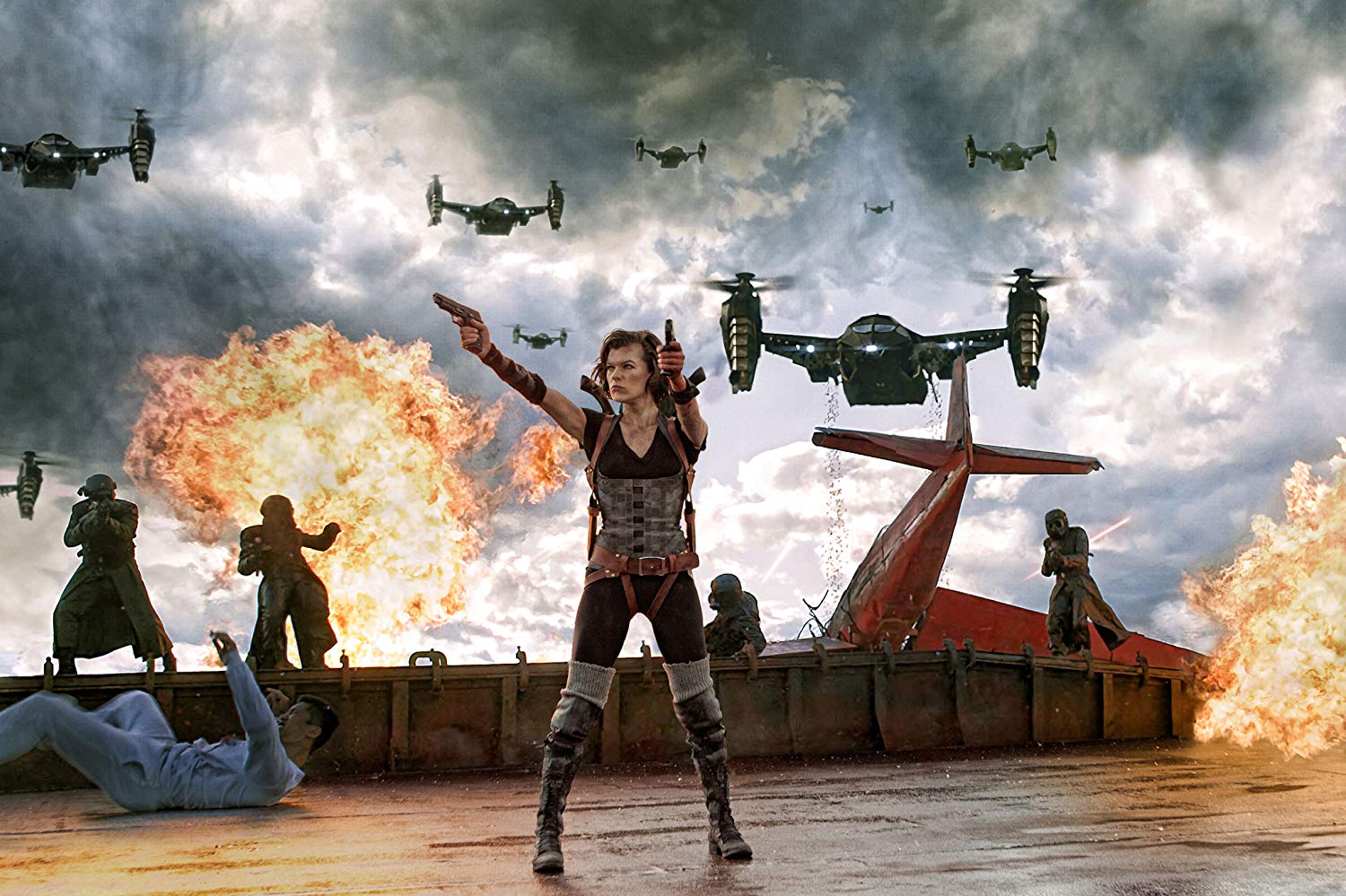 Milla Jovovich in action aboard an aircraft carrier in Resident Evil: Retribution (2012)