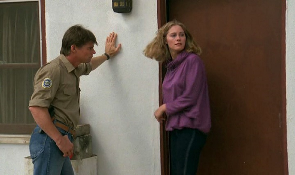 Deputy Jan-Michael Vincent and astrophysicist Cybill Shepherd in The Return (1981)