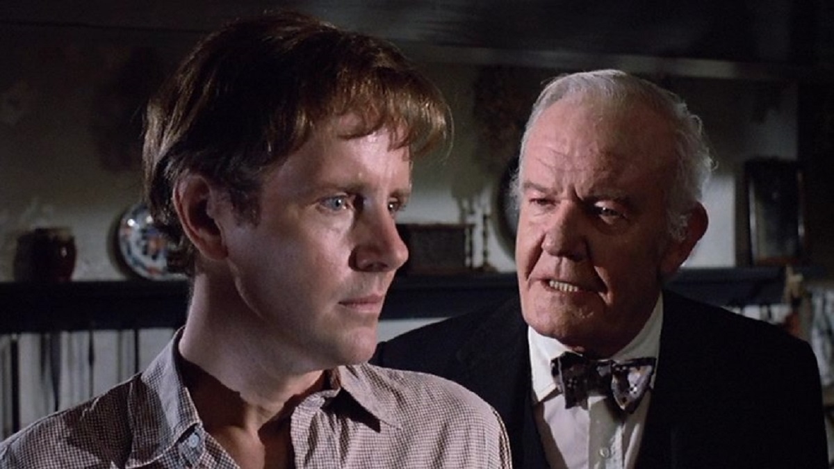 (l to r) Michael Moriarty is befriended by vampire town leader Andrew Duggan in A Return to Salem's Lot (1987)