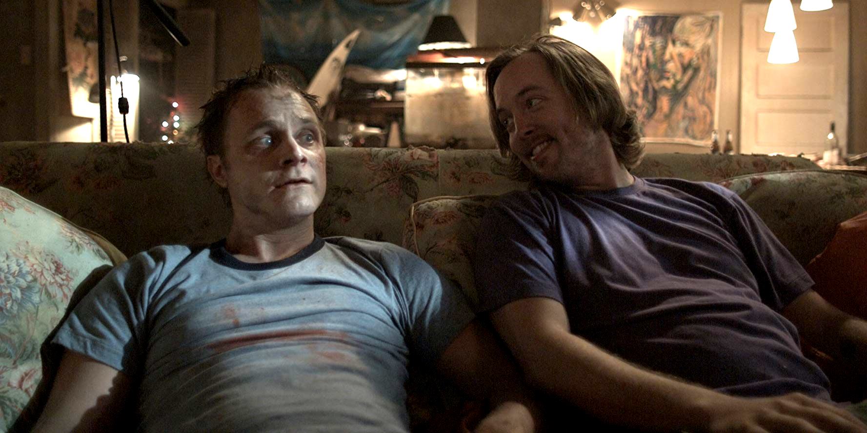 The undead Bart Gregory (David Anders) and best friend Joey Luebner (Chris Wylde) in The Revenant (2009)