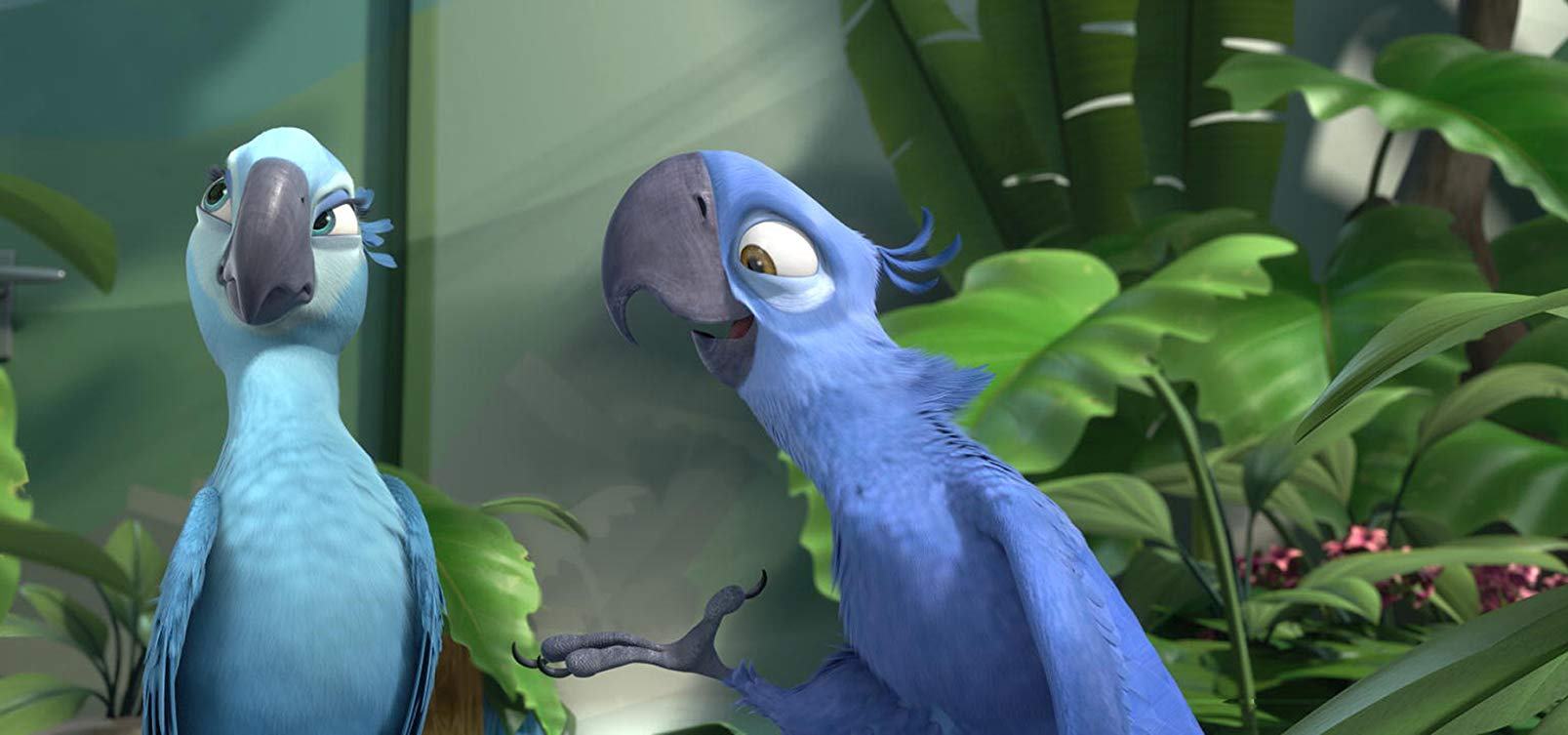 Love among he macaws - (l to r) Jewel (voiced by Anne Hathaway) and Blu (voiced by Jesse Eisenberg) in Rio (2011)