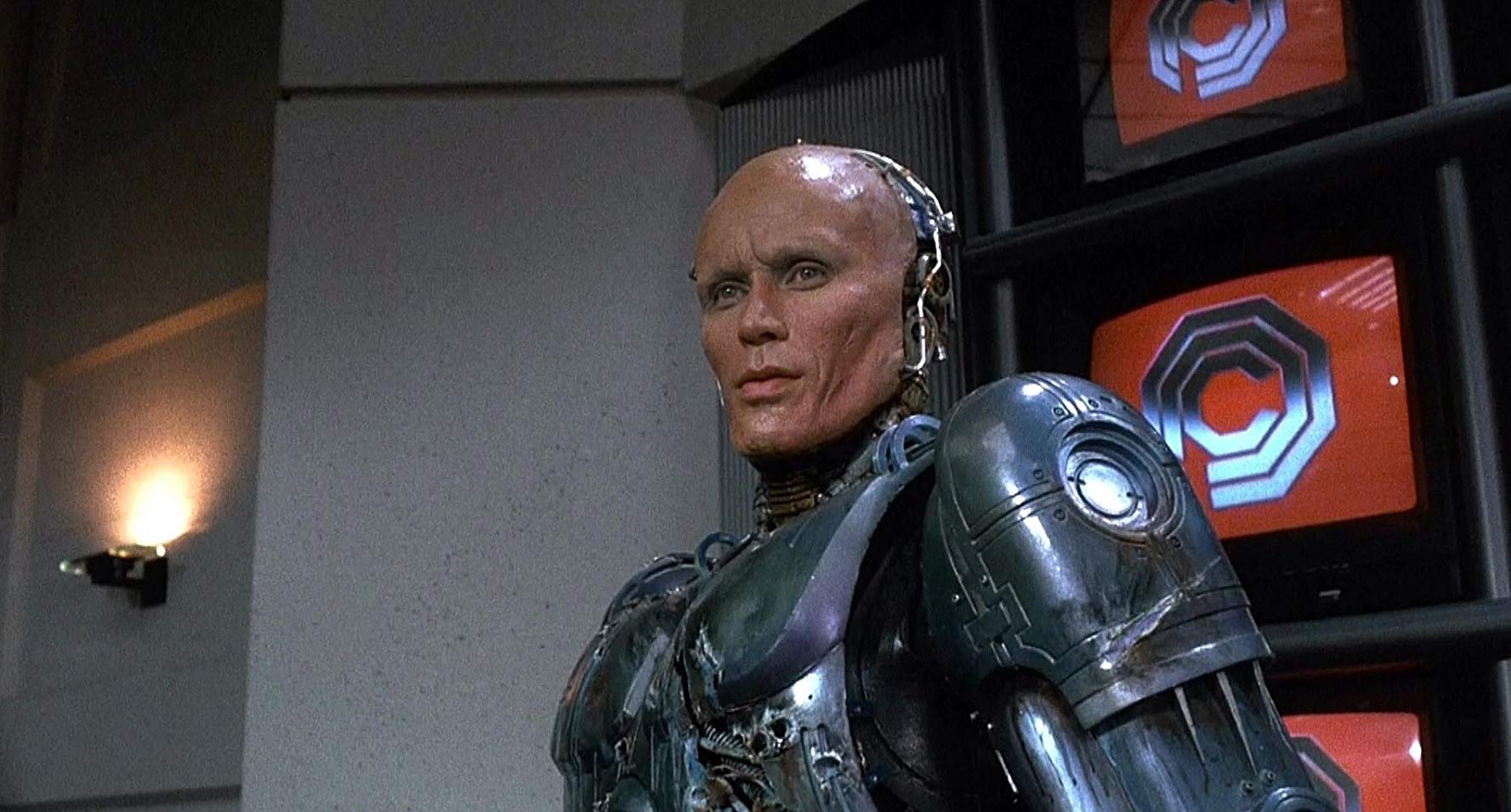 Peter Weller as Alex Murphy in Robocop (1987)