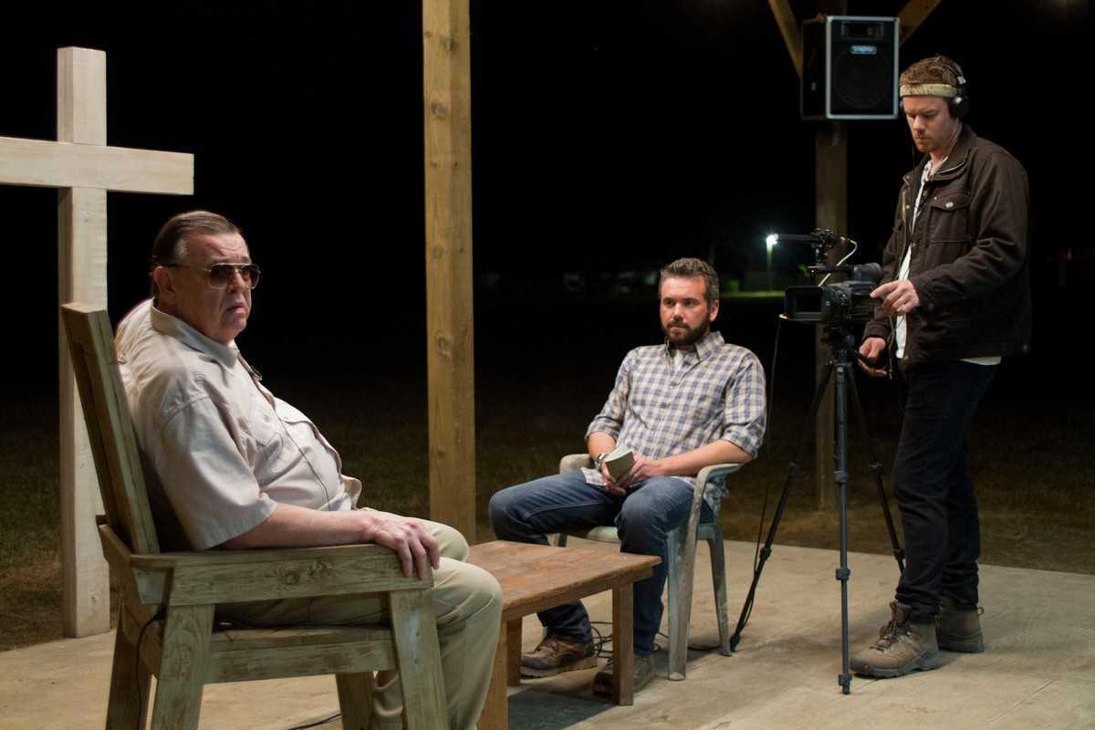 Gene Jones, A.J. Bowen and Joe Swanberg in The Sacrament (2013)