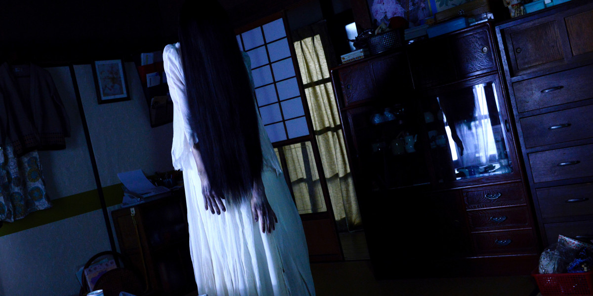 Sadako (Elly Nanami) in Sadako vs Kayako (2016)