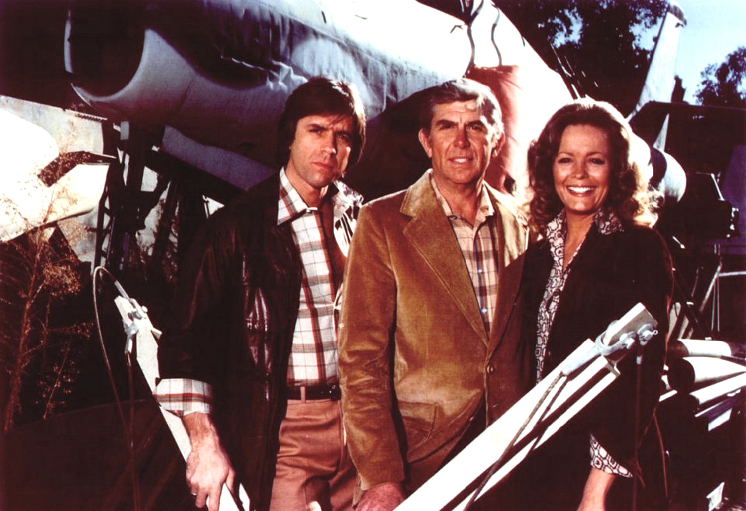 (l to r) former NASA scientist Skip Carmichael (Joel Higgins), junk dealer Harry Broderick (Andy Griffith) and chemist Melanie Slozar (Trish Stewart) in Salvage (1979)