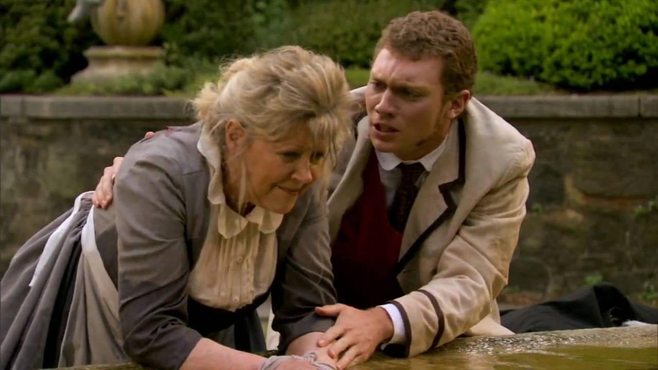 Troy Holland and aging Hammer heroine Ingrid Pitt in Sea of Dust (2008)