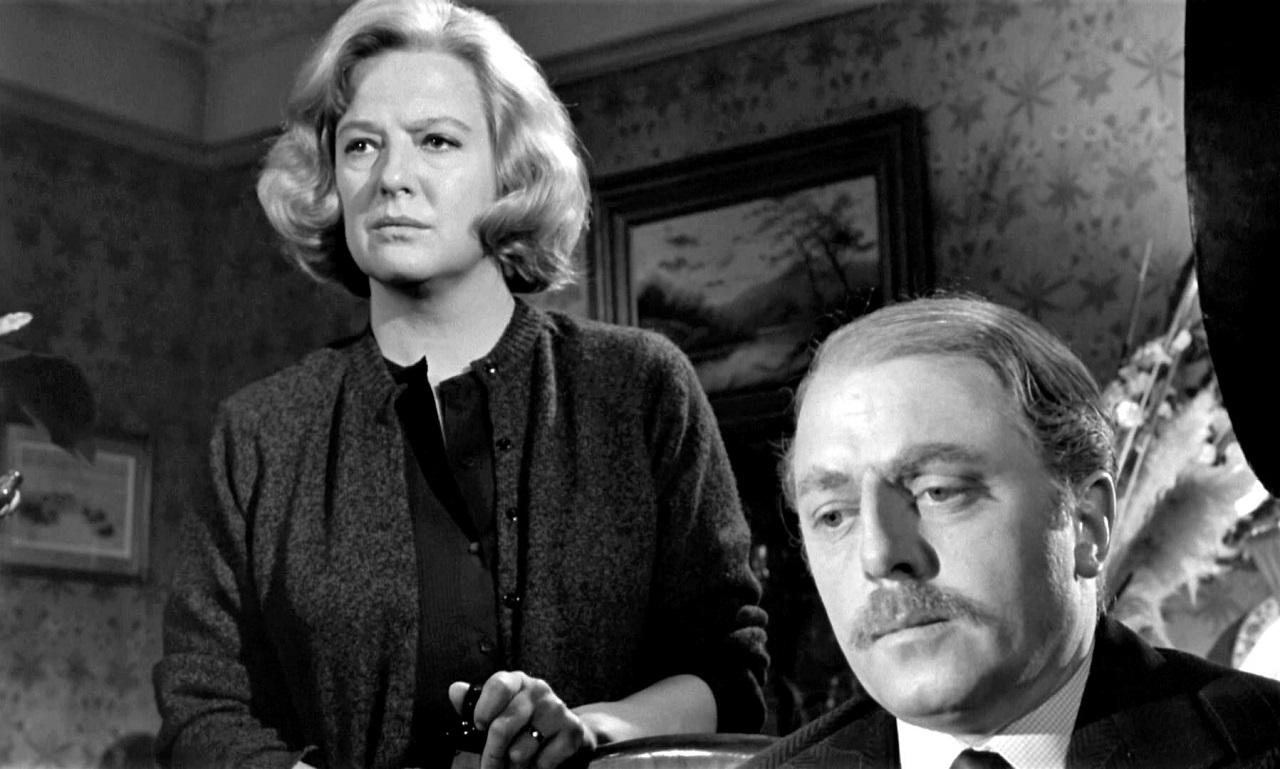 Kim Stanley and Richard Attenborough in Seance on a Wet Afternoon (1964)