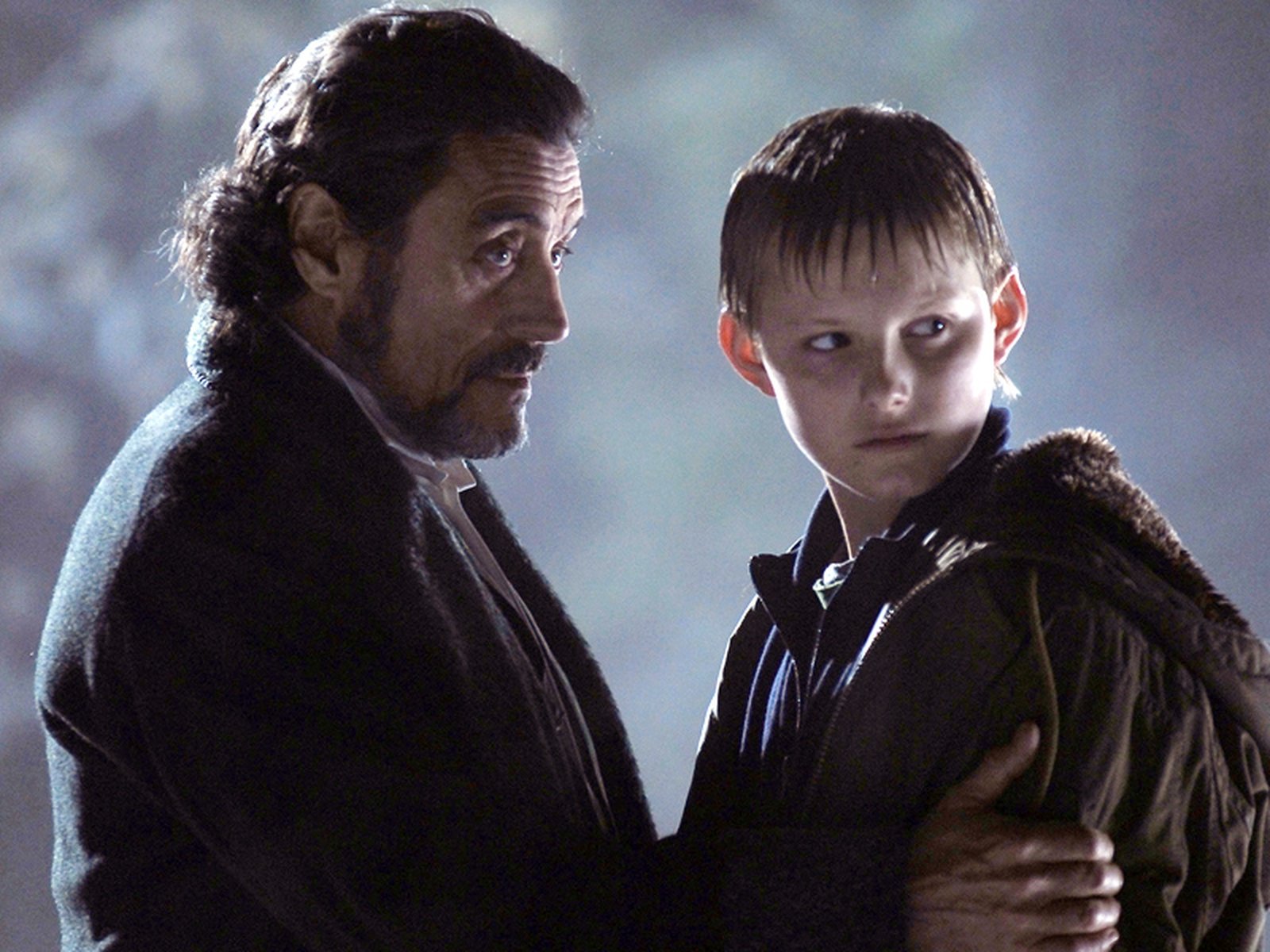 Will Stanton (Alexander Ludwig) and Merriman Lyon (Ian McShane) in The Seeker: The Dark is Rising (2007)