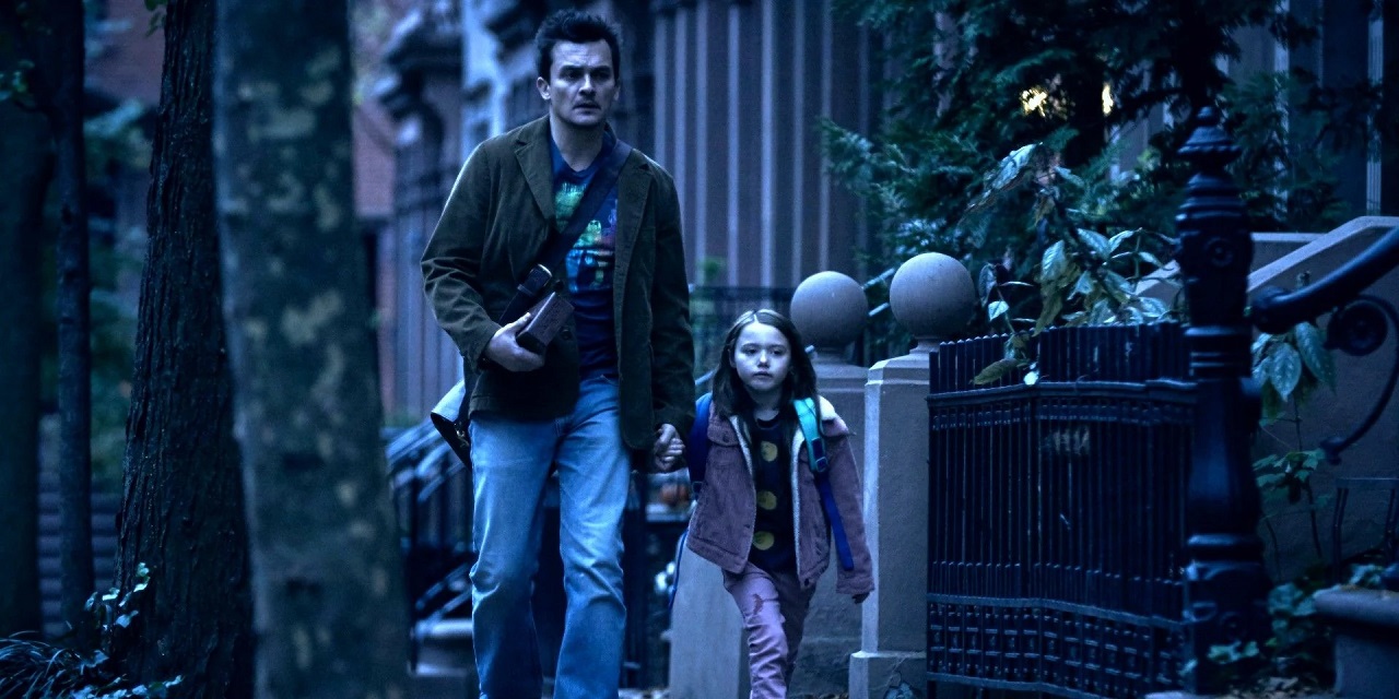 Rupert Friend and daughter Violet McGraw in Separation (2021)