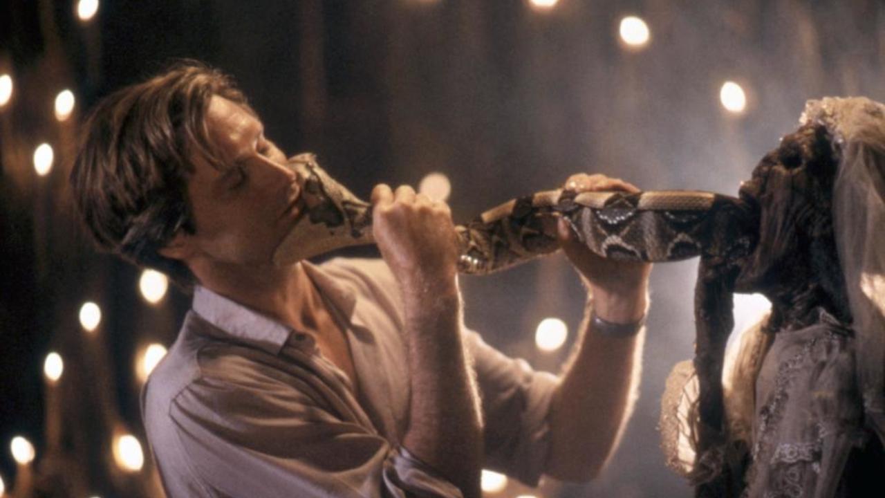 Bill Pullman attacked by a bridal zombie in The Serpent and the Rainbow (1988)