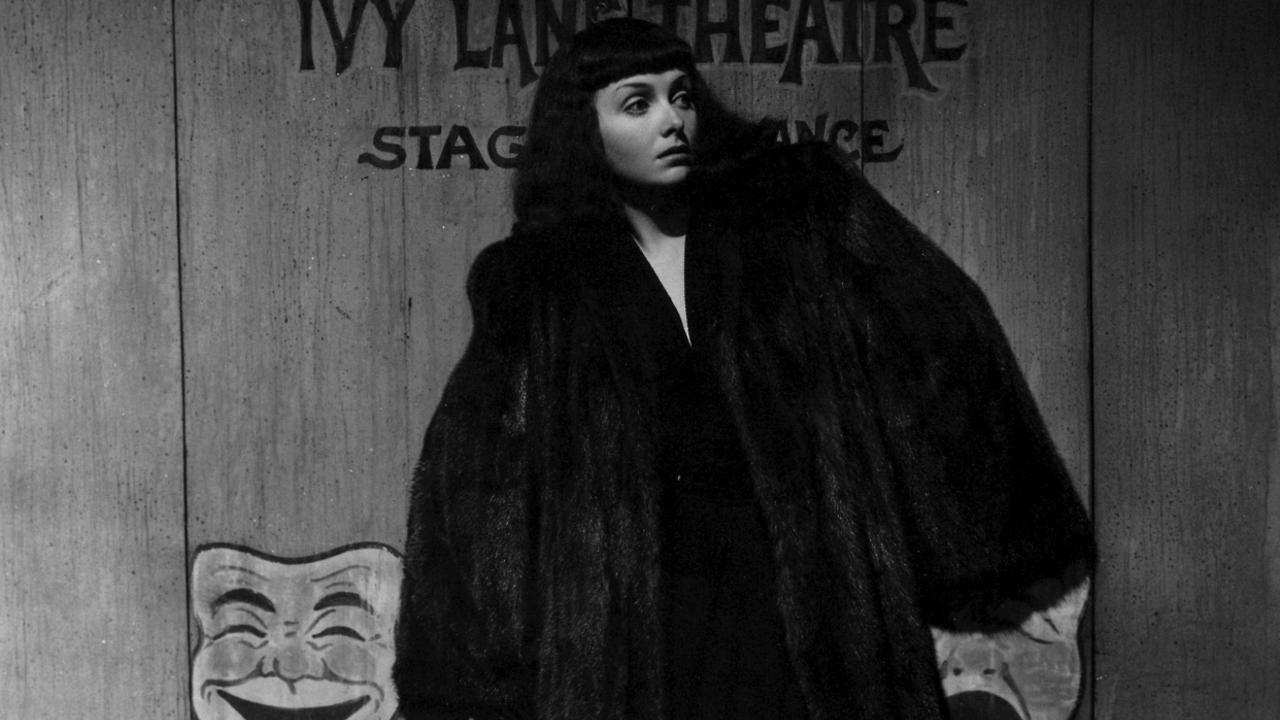 Jean Brooks as the missing sister in The Seventh Victim (1943)