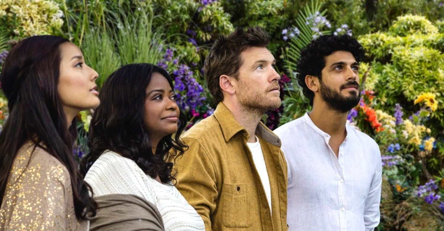 Sarayu (Sumire), God (Octavia Spencer), Mack Phillips (Sam Worthington) and Jesus (Avraham Aviv Alush) in The Shack (2017)