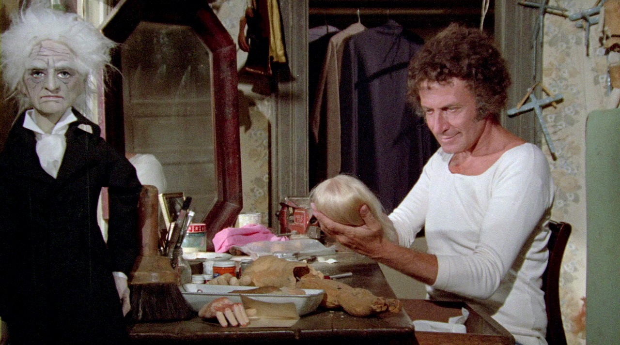 Marcel Marceau as puppeteer Malcolm Shanks in Shanks (1974)