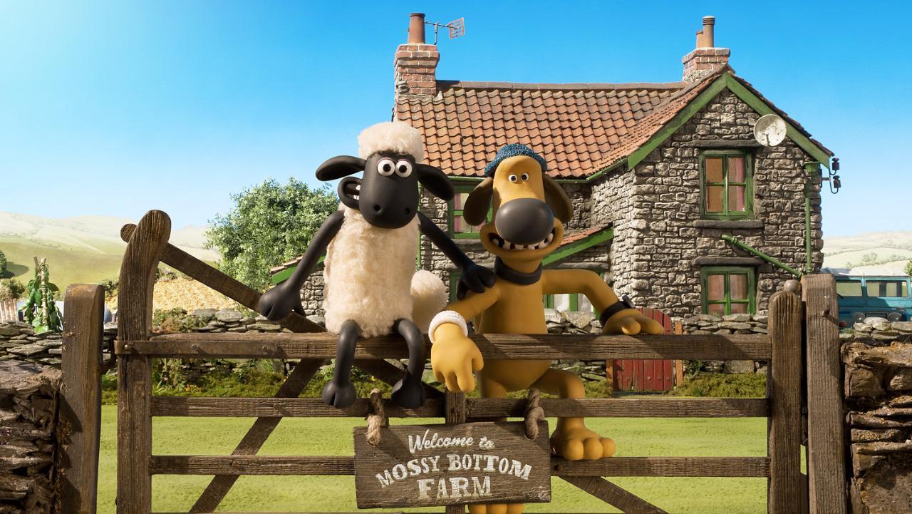 Shaun the Sheep and Blitzer on Mossy Bottom Farm in Shaun the Sheep Movie (2015)