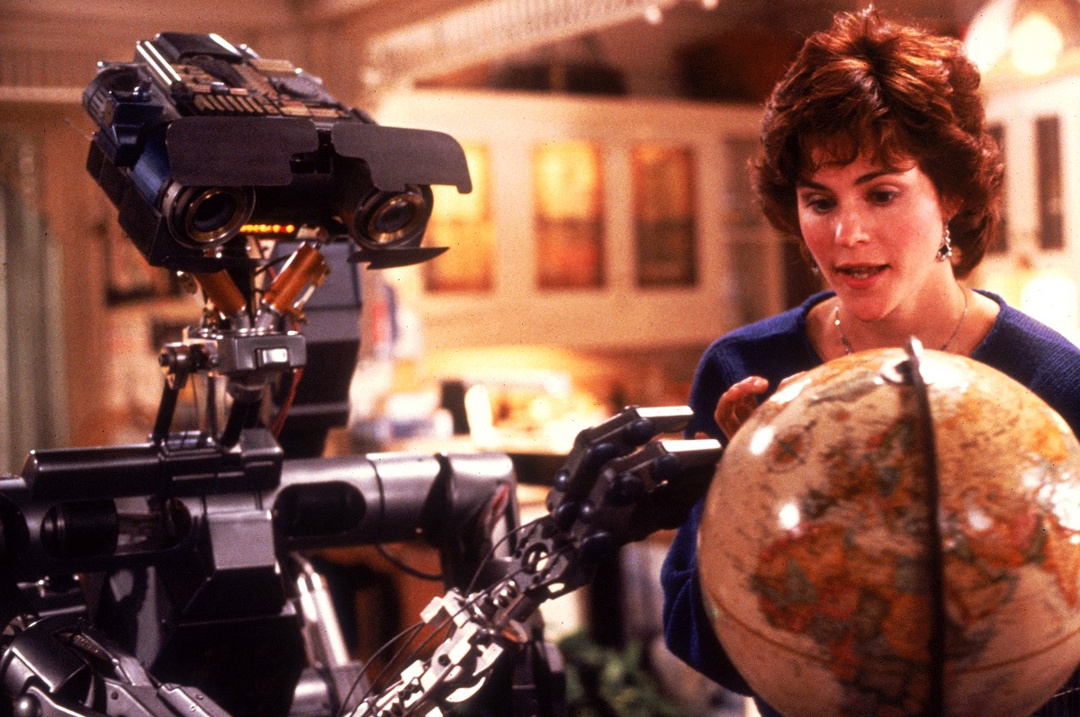 Ally Sheedy and No 5 in Short Circuit (1986)