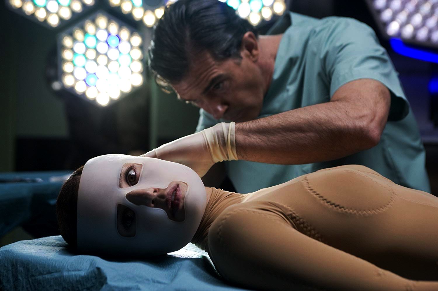 Surgeon Antonio Banderas operates on Elena Anaya in The Skin I Live In (2011)