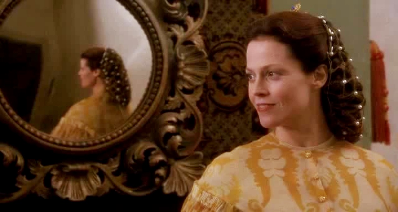 Sigourney Weaver as Lady Claudia, the wicked stepmother in Snow White: A Tale of Terror (1997)