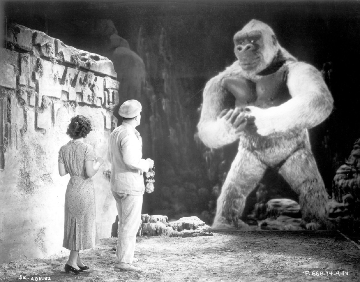 Helen Mack and Robert Armstrong meet The Son of Kong