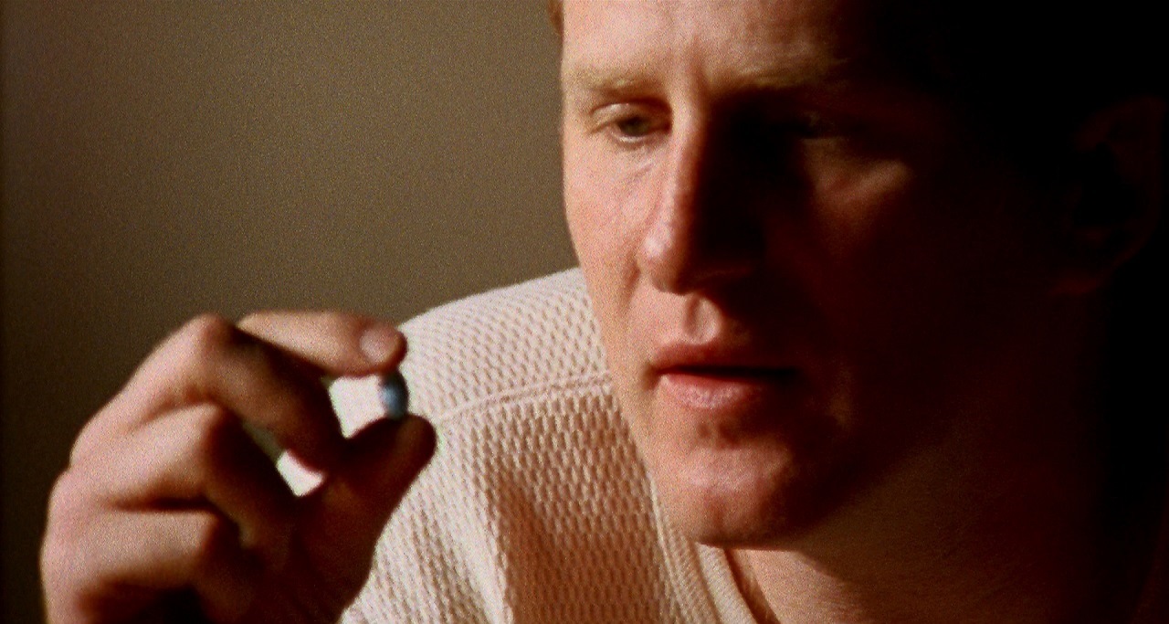 Michael Rapaport with the drug in Special (2006)