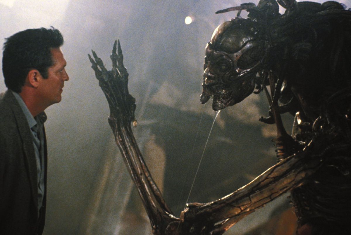 Michael Madsen encounters the male of the species in Species II (1998)