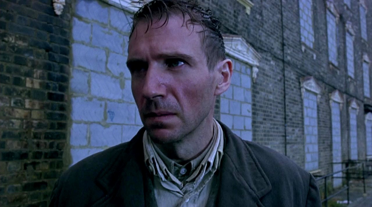 Ralph Fiennes as Dennis ‘Spider’ Clegg in Spider (2002)