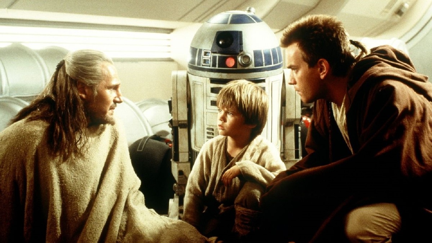 Qui-Gonn Jinn (Liam Neeson), Anakin Skywalker (Jake Lloyd) and Obi-wan Kenobi (Ewan McGregor) in Star Wars Episode I The Phantom Menace (1999)