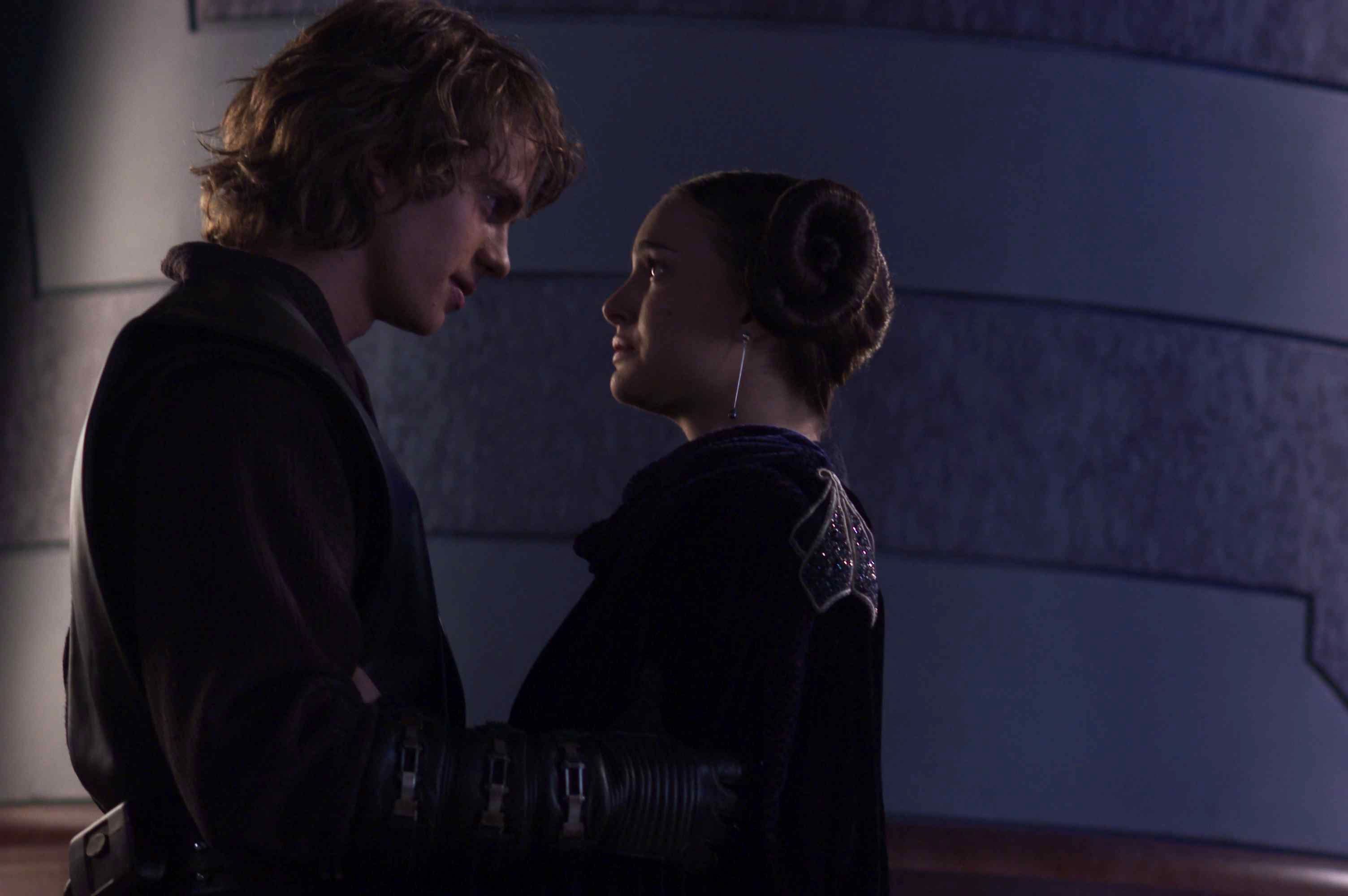 Anakin Skywalker (Hayden Christensen) and Queen Amidala (Natalie Portman) in Star Wars Episode III Revenge of the Sith (2005)