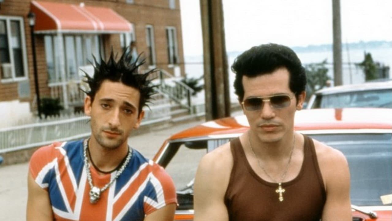 (l to r) Adrien Brody as a gay hustler and best friend womanising hairdresser John Leguizamo in the Bronx during the Son of Sam killings in Summer of Sam (1999)
