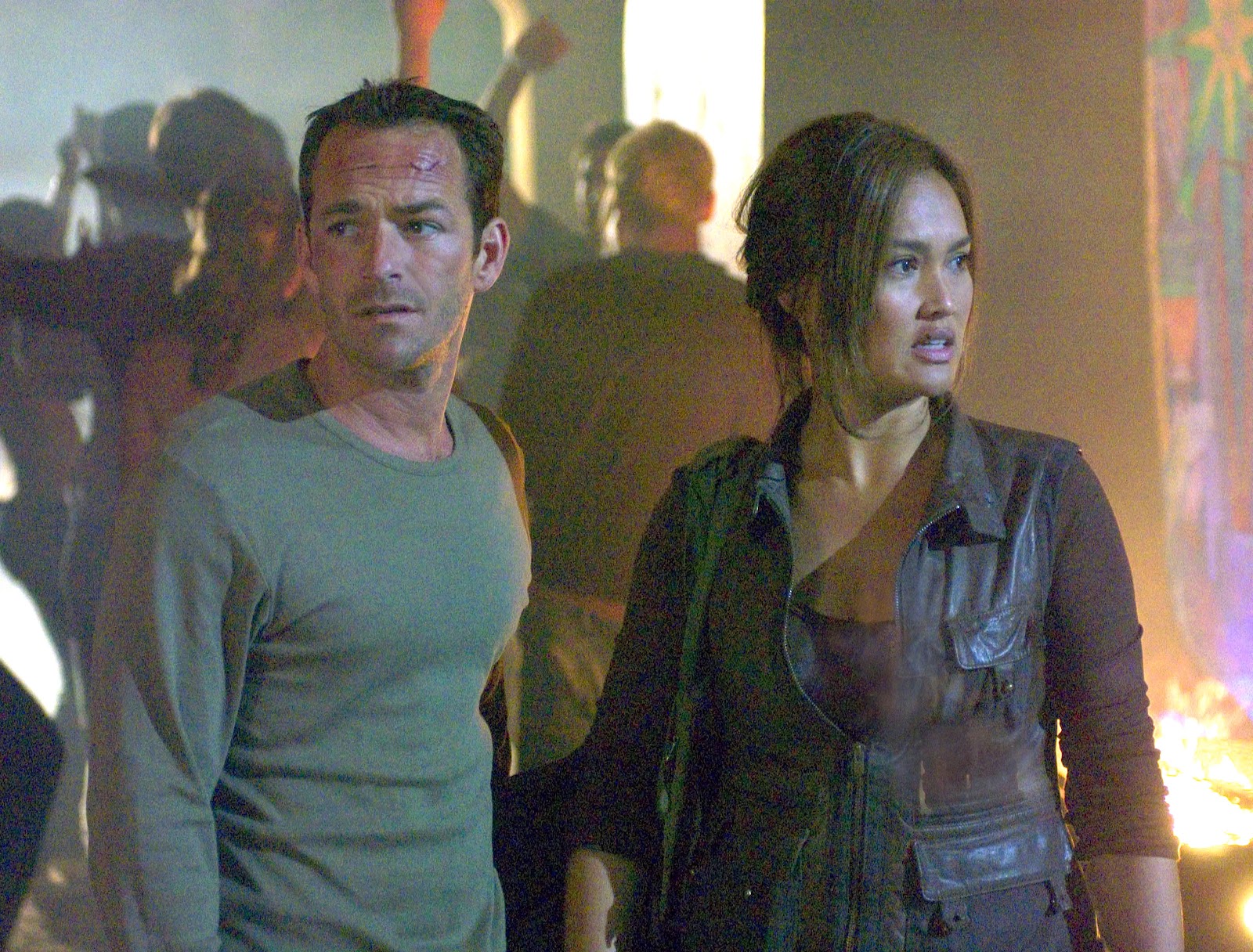 Luke Perry and Tia Carrera face the end of the world in Supernova (2005)