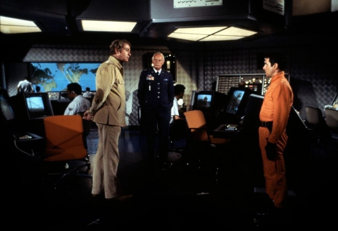 Michael Caine, Richard Widmark, Bradford Dillman in The Swarm (1978)