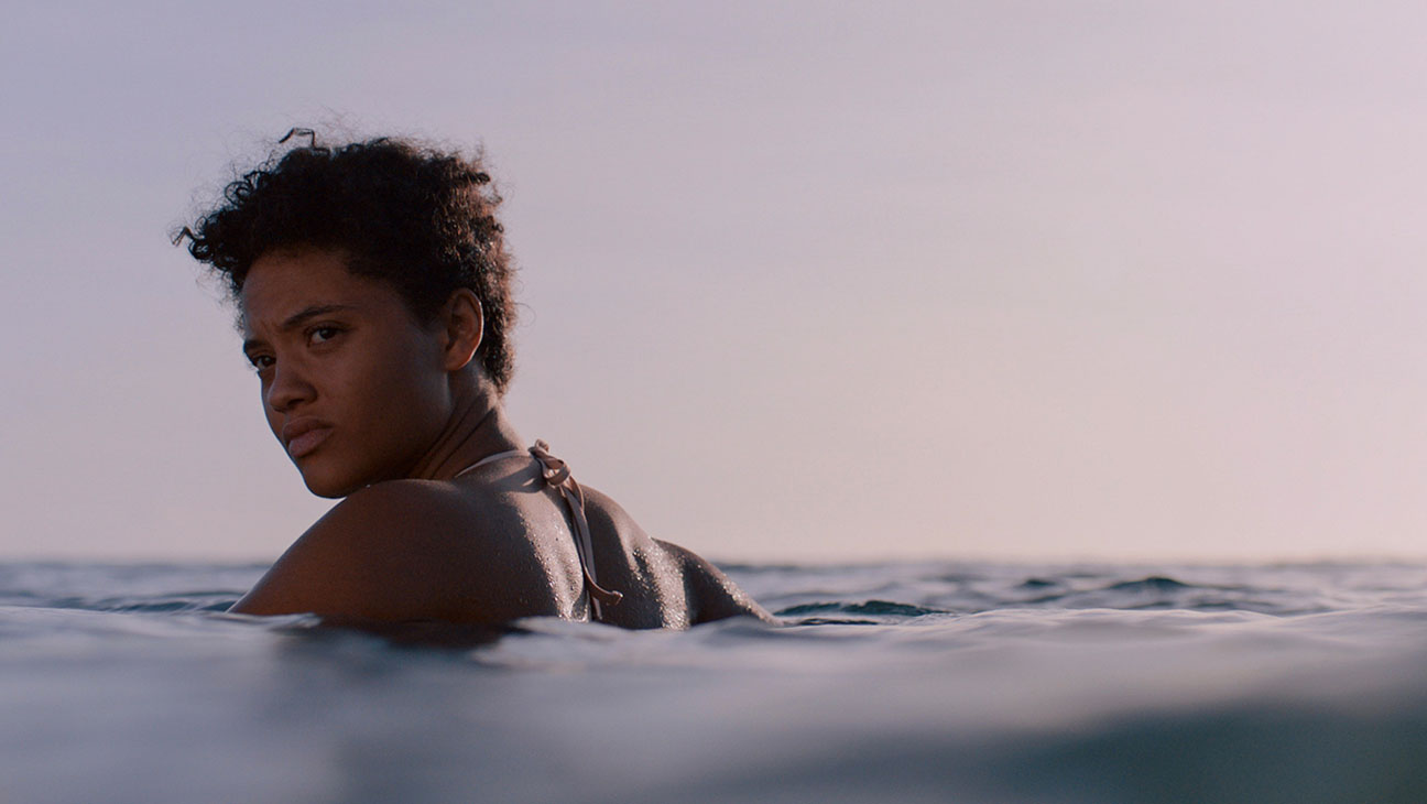 Desert island survivor Kiersey Clemons in Sweetheart (2019)