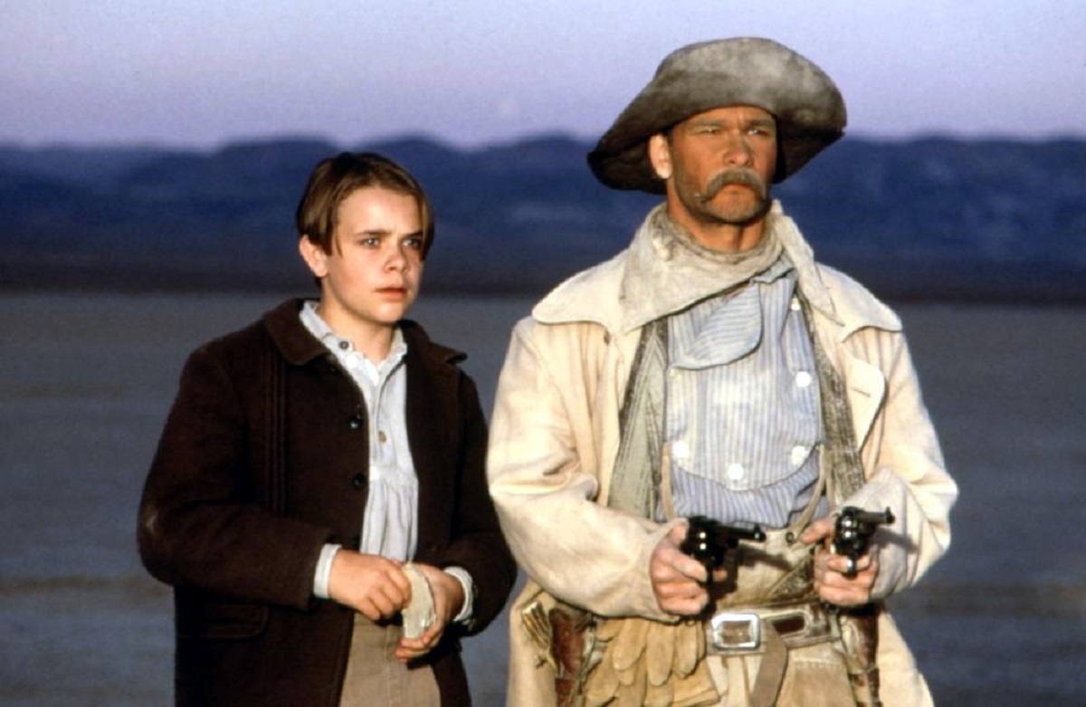 (l to r) Nick Stahl with Pecos Bill (Patrick Swayze) in Tall Tale (1995)