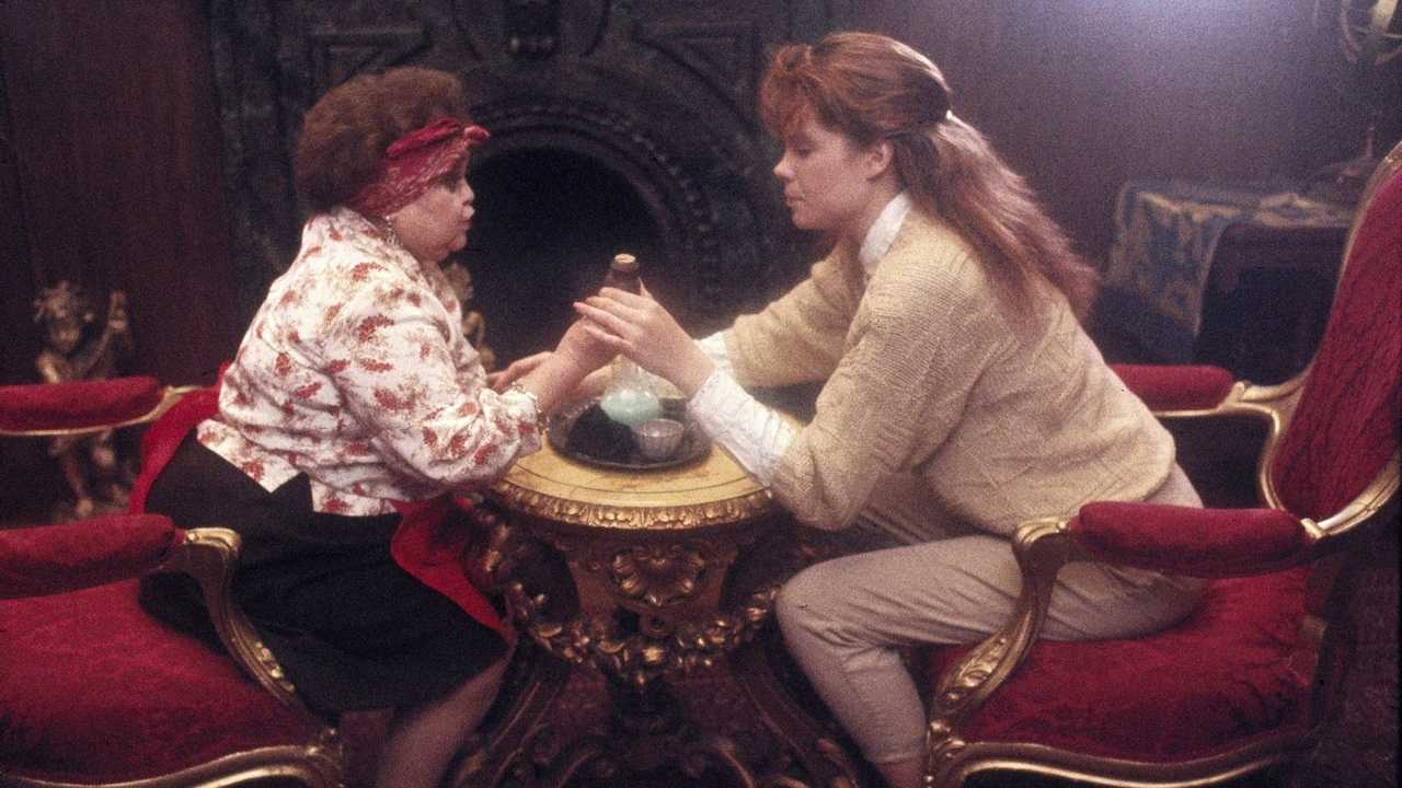 Zelda Rubinstein and Robyn Lively in Teen Witch (1989)