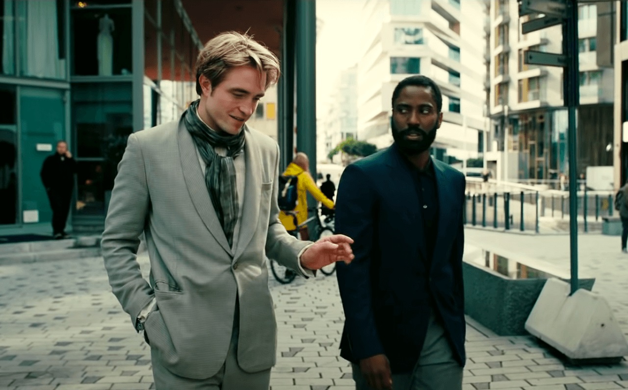 Neil (Robert Pattinson) and Protagonist (John David Washington) in Tenet (2020)